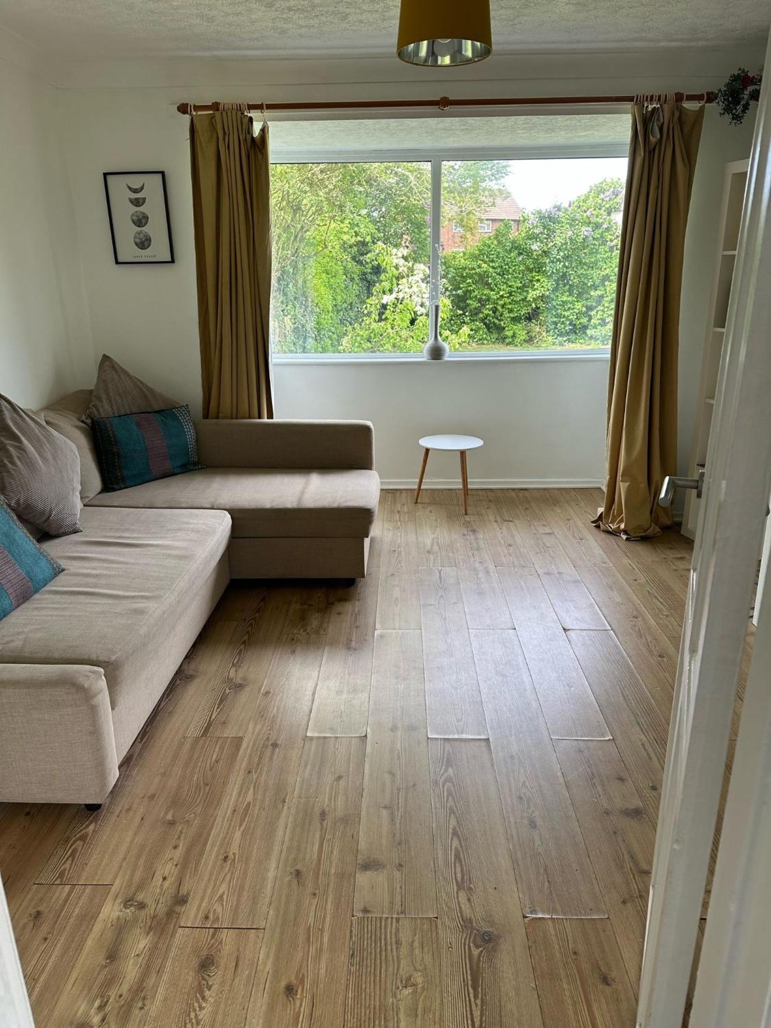House Number 8 Sleeps Up To 6 People With Smart Tvs In Every Room Wellington  Exterior photo